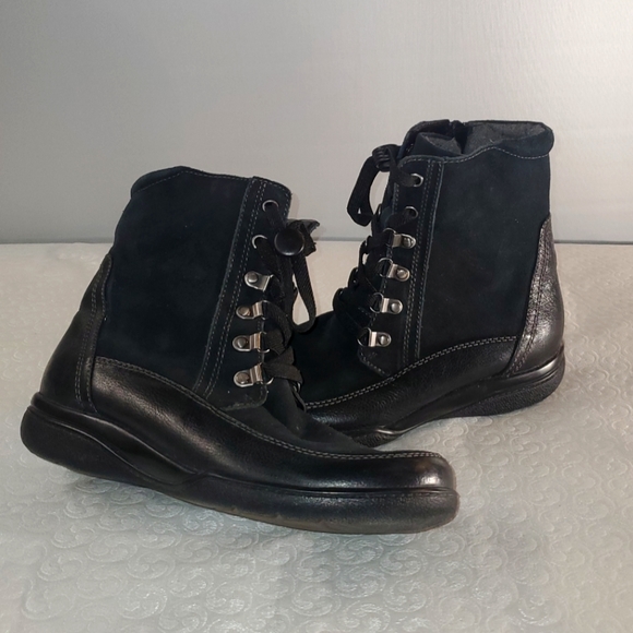 Clarks Kearns Sirena Black Boots - Picture 1 of 9